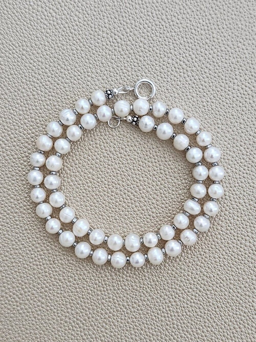 WHITE PEARL NECKLACE--16"